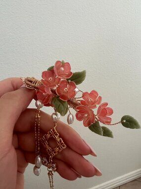 flower hair clip accessory